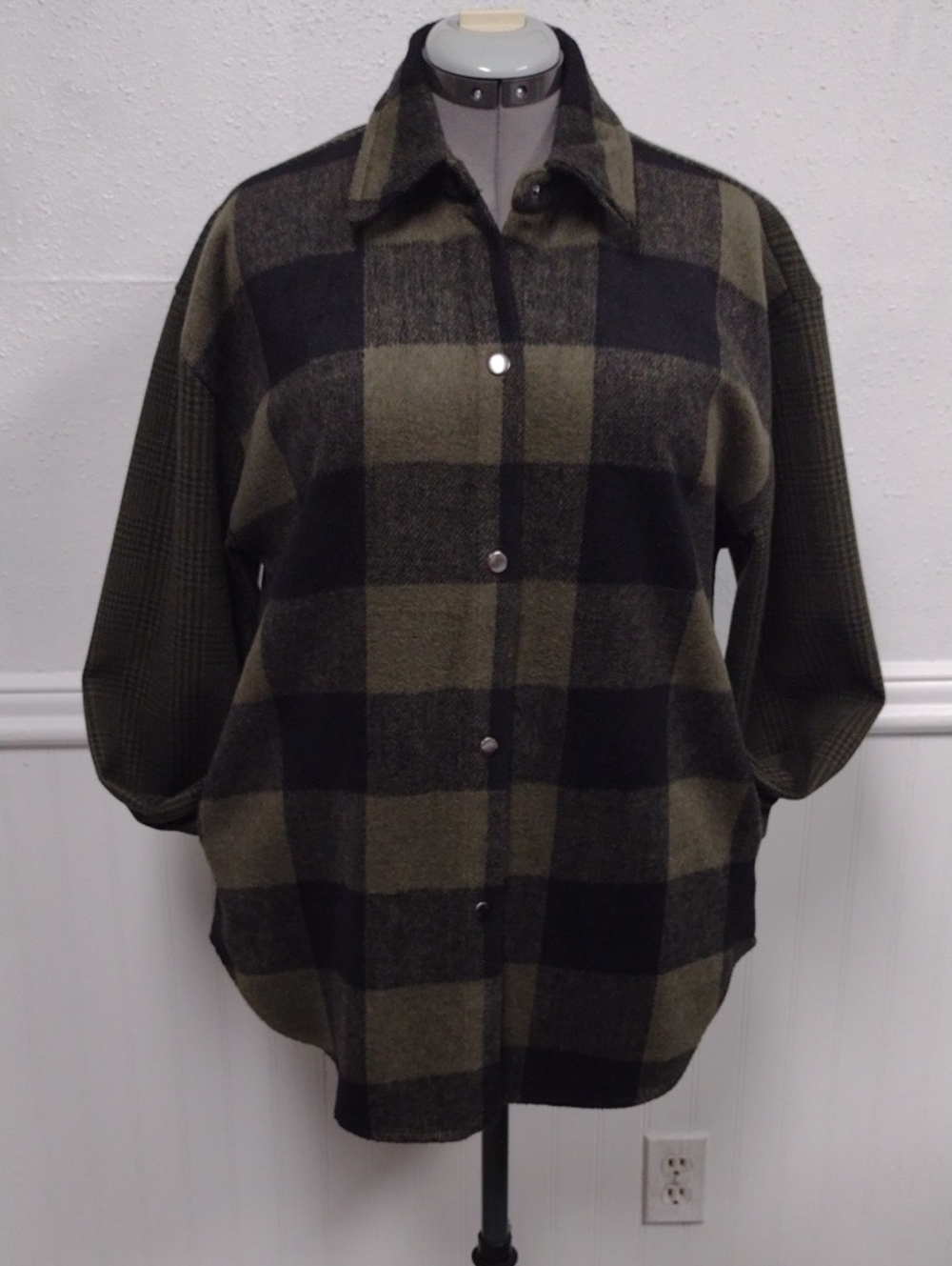 Steve Madden Olive Green and Black Plaid Button-Up Top